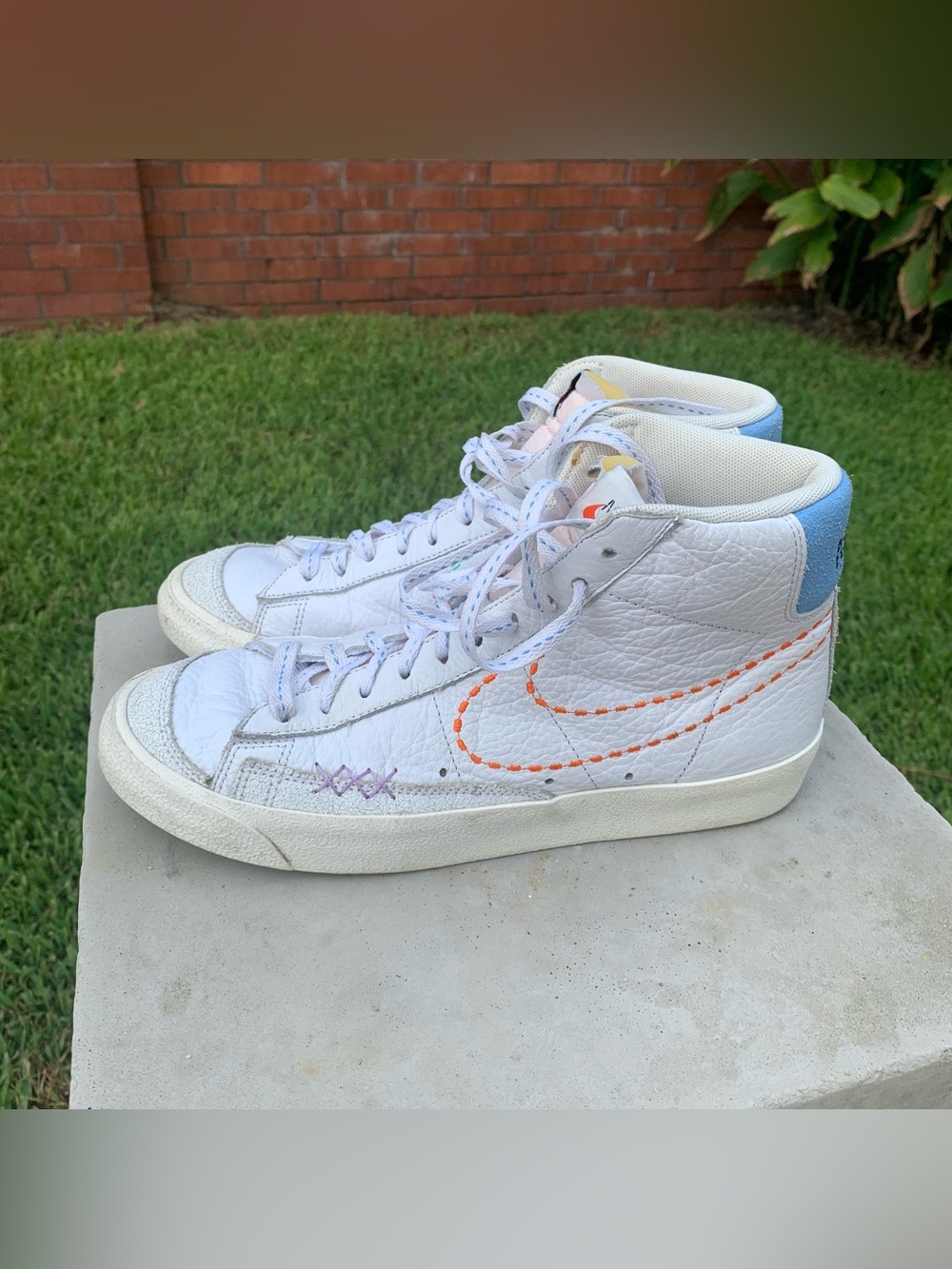 Nike Blazer ‘77 White/Orange Lilac Multicolor Stiched Swoosh Women's Size 9